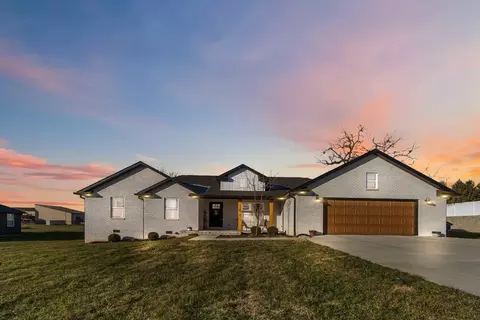 179 Clear Lake Dr, Somerset, KY 42503