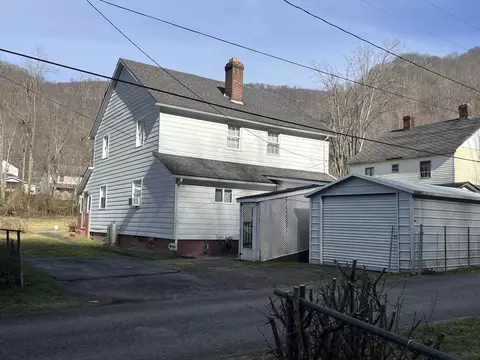249 W Main St, Lynch, KY 40855
