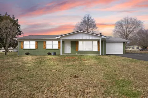 157 Shawnee Ave, Russell Springs, KY 42642