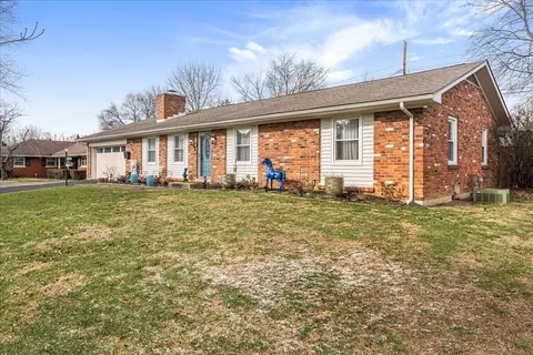 1613 Fort Sumter Dr, Lexington, KY 40505