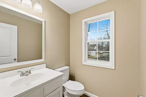 Bath - 104 West St, Georgetown, KY 40324 photo 1 of 4