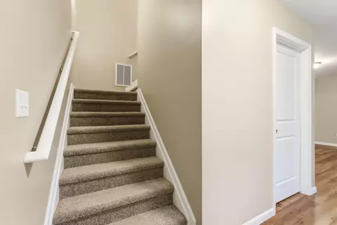 Entry Way - 104 West St, Georgetown, KY 40324 photo 3 of 3