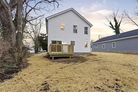 Exterior - 104 West St, Georgetown, KY 40324 photo 4 of 9