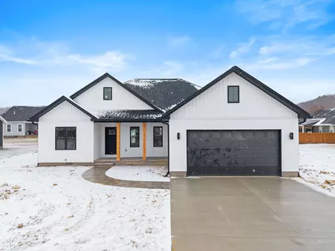 135 Knob View Trce, Junction City, KY 40440
