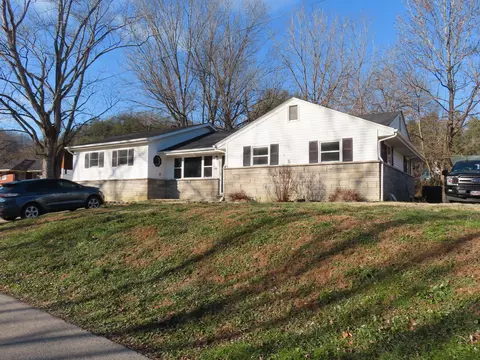 408 S Willow Dr, Morehead, KY 40351