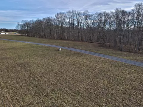 37 Dockery Rd, Russell Springs, KY 42642