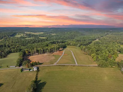 8 Autumn Ln, Albany, KY 42602