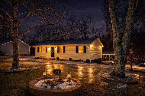 213 Maple Ln, Morehead, KY 40351