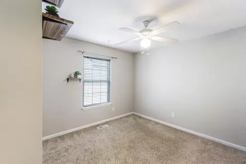 Bedroom - 117 River Run Ct, Georgetown, KY 40324 photo 4 of 5