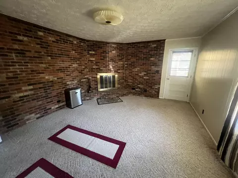 Living - 228 Circle Dr, Morehead, KY 40351 photo 10 of 11