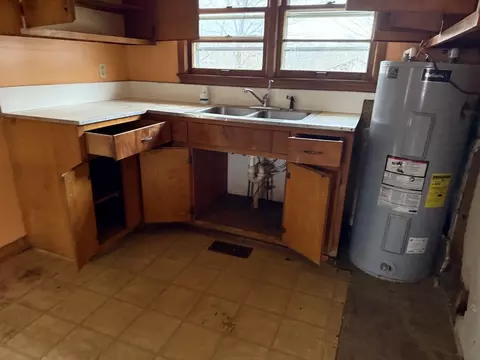 Kitchen - 214 Robin Dr, Liberty, KY 42539 photo 1 of 1
