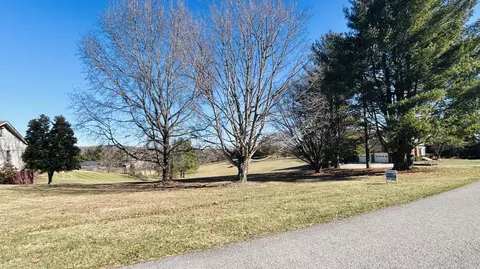 242 Dogwood Trl, London, KY 40741