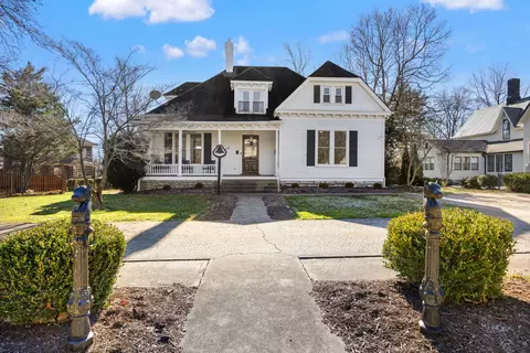 334 E Lexington Ave, Danville, KY 40422