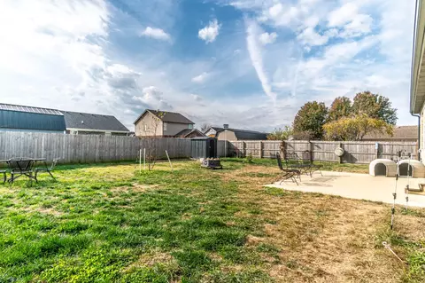 Exterior - 134 Commerce Dr, Berea, KY 40403 photo 9 of 13