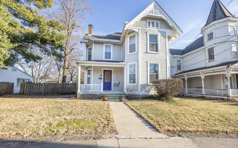 1216 Main St, Paris, KY 40361