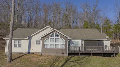 445 Whippoorwill Dr, Burnside, KY 42519