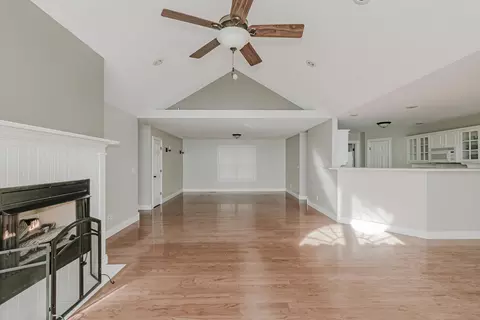 Living - 445 Whippoorwill Dr, Burnside, KY 42519 photo 7 of 10