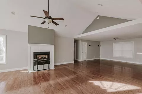 Living - 445 Whippoorwill Dr, Burnside, KY 42519 photo 4 of 10