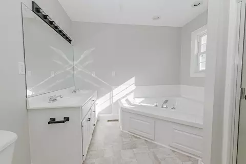 Bath - 445 Whippoorwill Dr, Burnside, KY 42519 photo 2 of 5