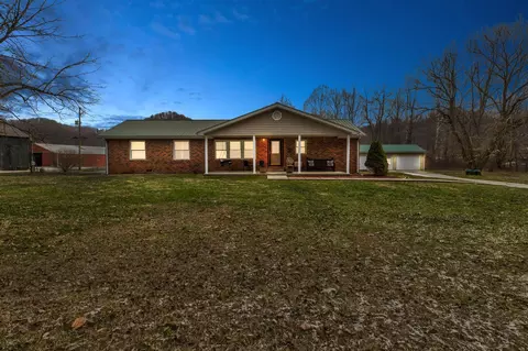 410 Poplar Hollow Rd, Morehead, KY 40351