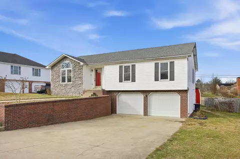 1030 Indian Trl, Lawrenceburg, KY 40342