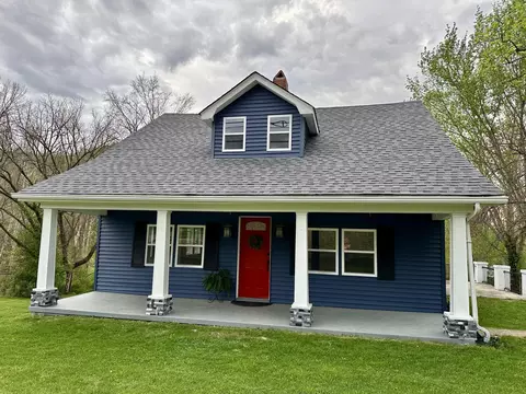1121 Winchester Rd, Irvine, KY 40336