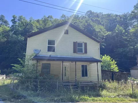 2102 Sheas Fork Rd, Mcroberts, KY 41835