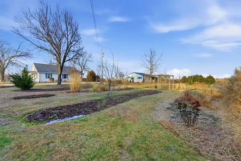 Exterior - 141 Farthing Ln, Waco, KY 40385 photo 11 of 13