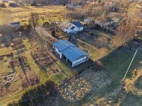 View/Area - 141 Farthing Ln, Waco, KY 40385 photo 6 of 8