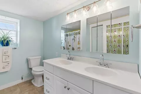 Bath - 141 Farthing Ln, Waco, KY 40385 photo 1 of 5