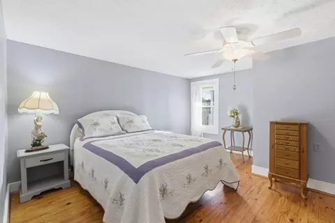 Bedroom - 141 Farthing Ln, Waco, KY 40385 photo 1 of 9