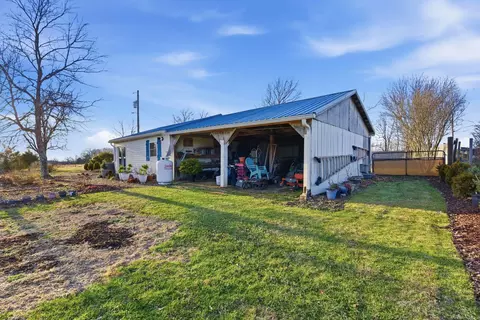 Exterior - 141 Farthing Ln, Waco, KY 40385 photo 4 of 13