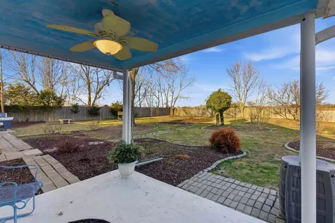 Exterior - 141 Farthing Ln, Waco, KY 40385 photo 6 of 13