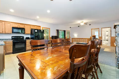 Dining - 620 Harmony Ln, Burnside, KY 42519 photo 2 of 5
