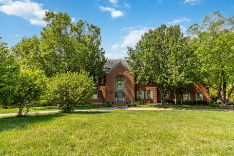 484 Woods Edge Dr, London, KY 40741