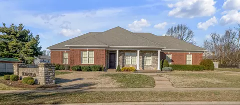 326 Foxtail Rd, Versailles, KY 40383