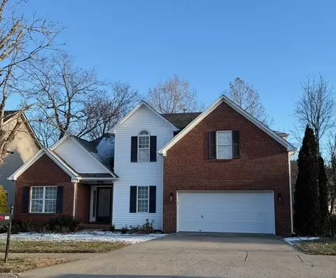 1018 Forest Lake Dr, Lexington, KY 40515