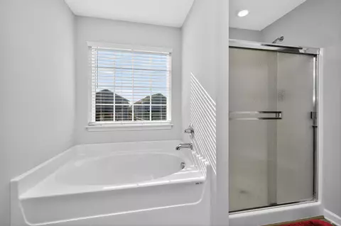 Bath - 108 Pinwheel Ct, Georgetown, KY 40324 photo 1 of 1