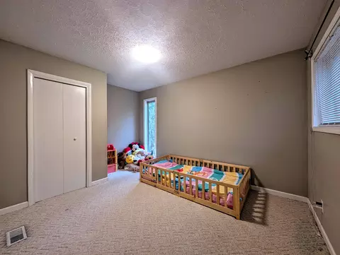 Bedroom - 71 Renee St, Corbin, KY 40701 photo 3 of 5