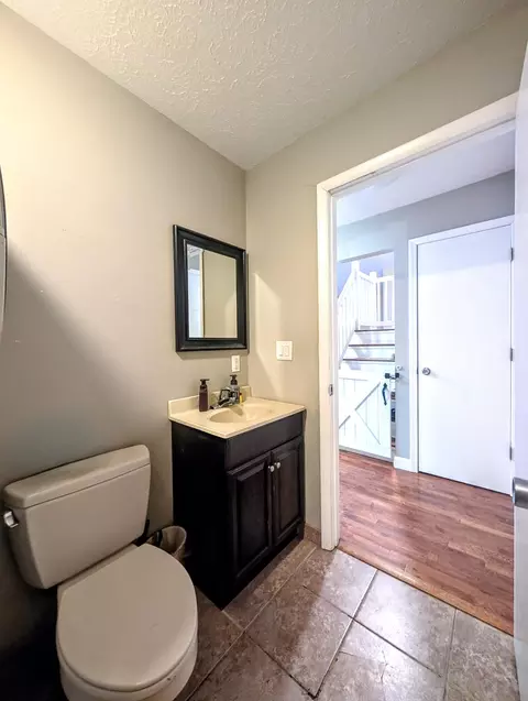 Bath - 71 Renee St, Corbin, KY 40701 photo 1 of 4