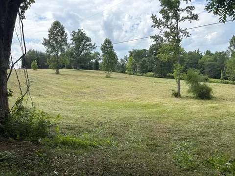 27 Old Chapel Gap School Rd, Crab Orchard, KY 40419