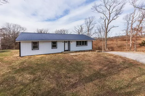 587 Jenkins Ln, Falmouth, KY 41040