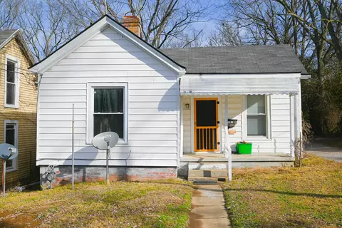 132 Virginia Ave, Paris, KY 40361