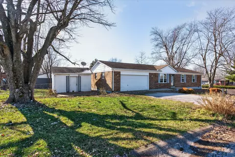 Exterior - 101 Static Rd, Paris, KY 40361 photo 2 of 7