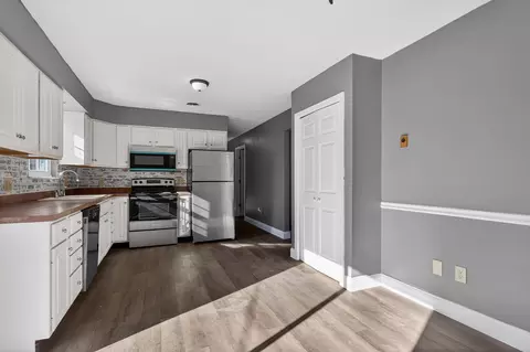 Kitchen - 101 Static Rd, Paris, KY 40361 photo 2 of 2
