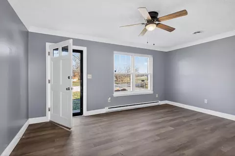 Living - 101 Static Rd, Paris, KY 40361 photo 1 of 2