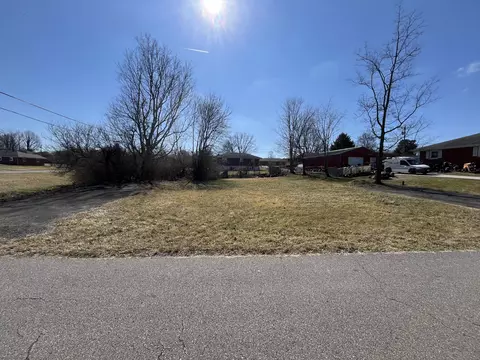 702 Perkins Ave, Danville, KY 40422