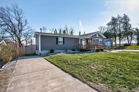 433 449 Young Dr, Nicholasville, KY 40356