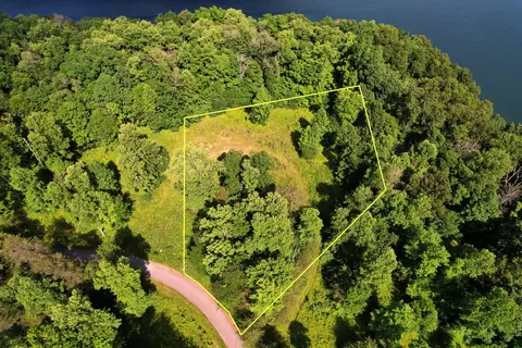 16 Wooldridge Rd, Jamestown, KY 42629