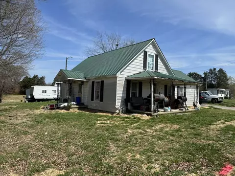 9842 Russell Springs Rd, Russell Springs, KY 42642